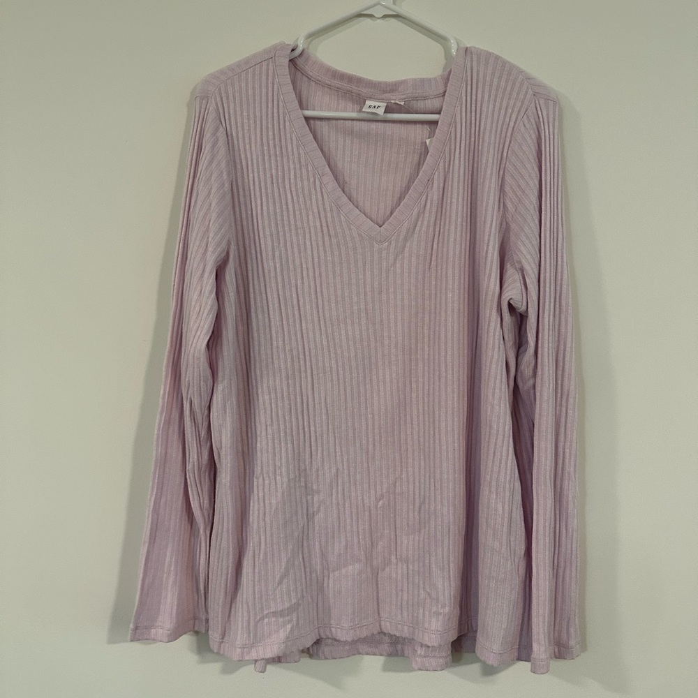 Pretty Lavender V-Neck GAP Sweater XL